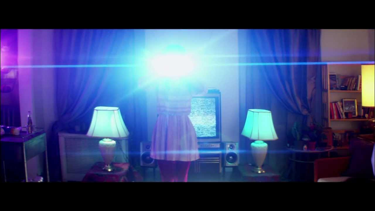 BEACH HOUSE -- "LAZULI" (OFFICIAL MUSIC VIDEO)