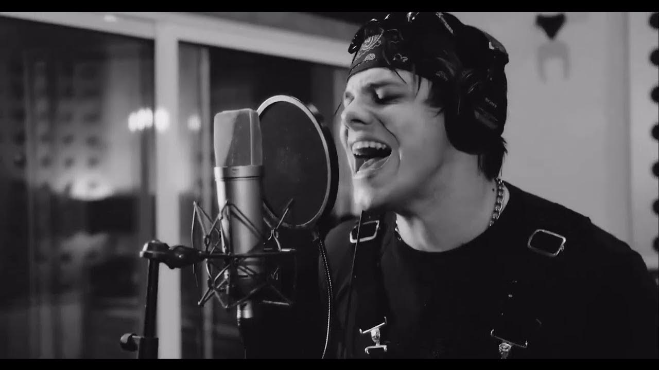 YUNGBLUD - I Was Made For Lovin' You (Official Music Video)