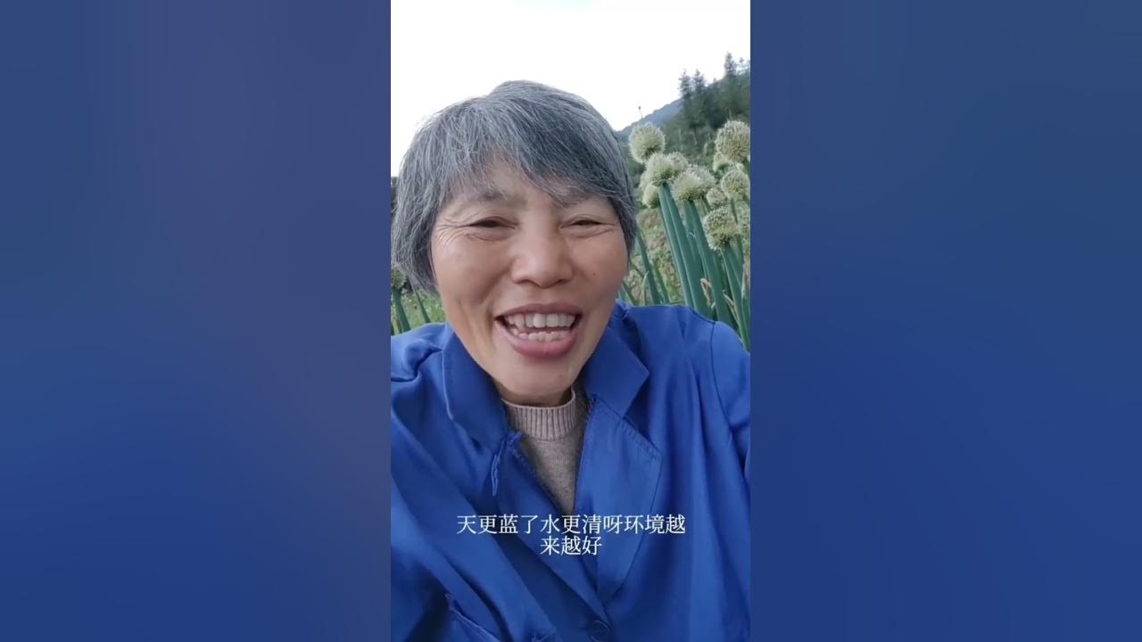 Chinese lady singing for 1 hour